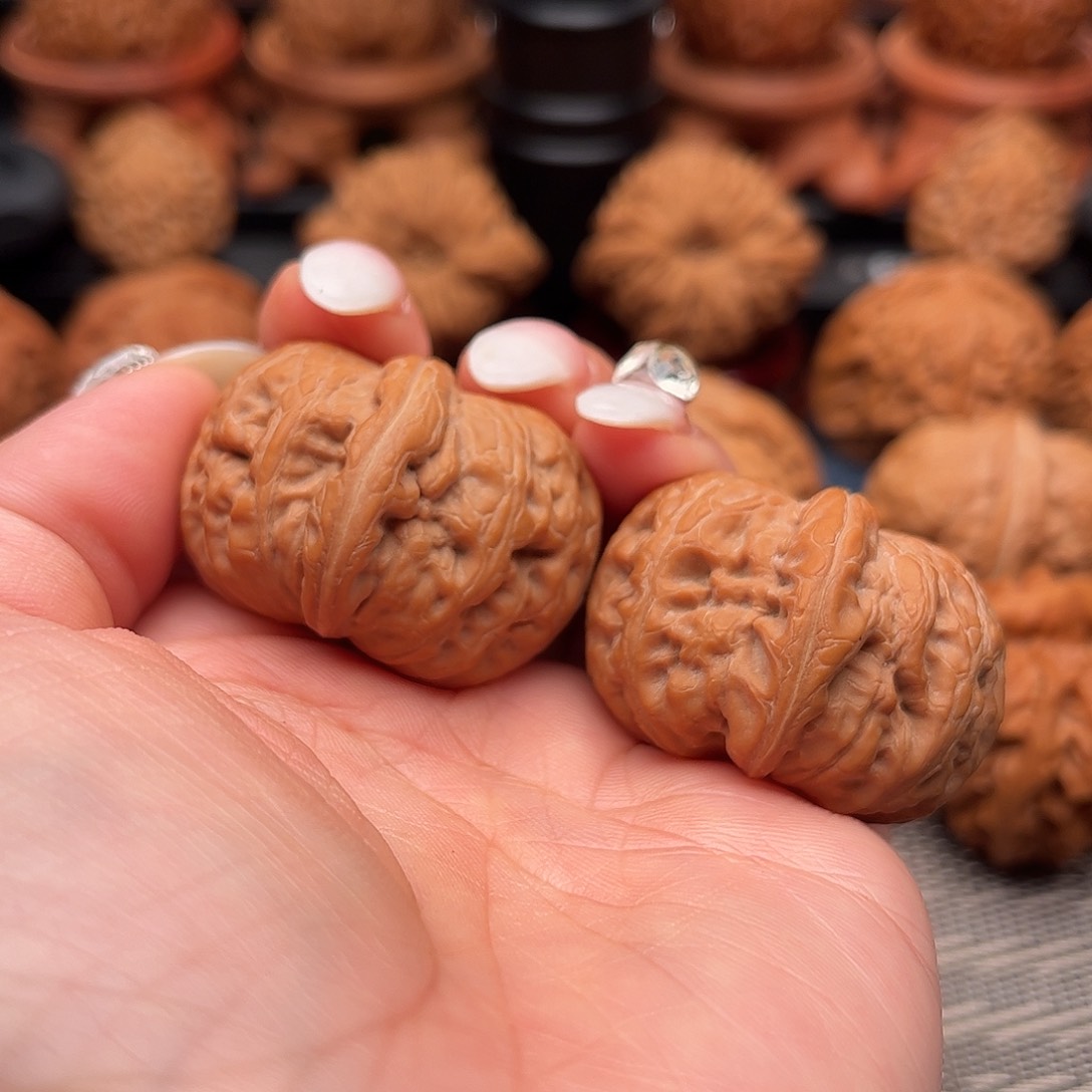 文玩核桃把件迷*元宝2512