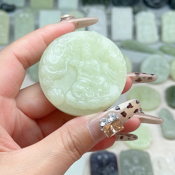 和田玉未镶嵌颈饰