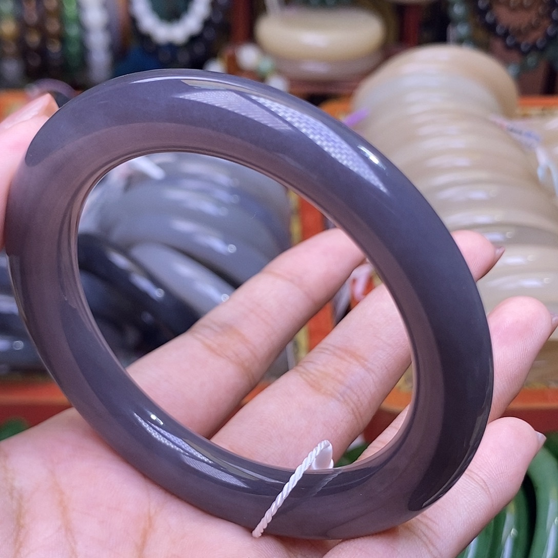 颈饰未镶嵌和田玉老料浓烟紫冰底手镯58.5