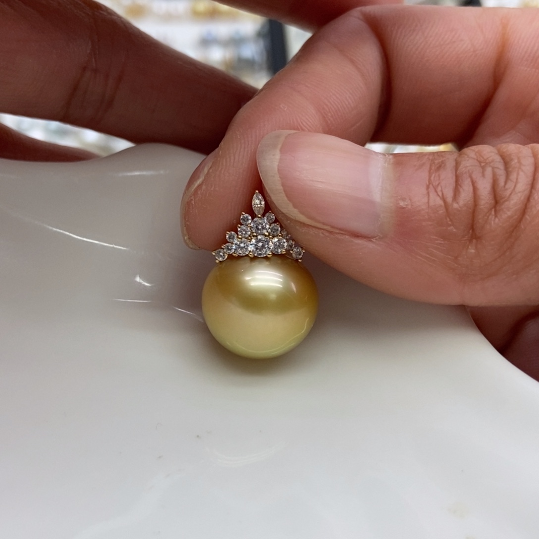 海水珍珠吊坠(不含链)18K金镶嵌