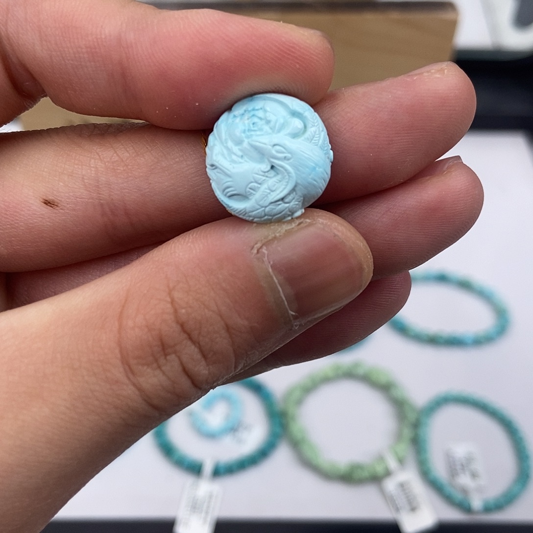 绿松石未镶嵌珠宝奇石