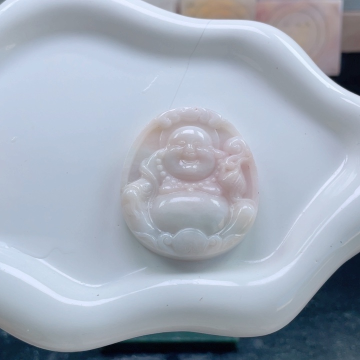 ****娥独山玉未镶嵌颈饰