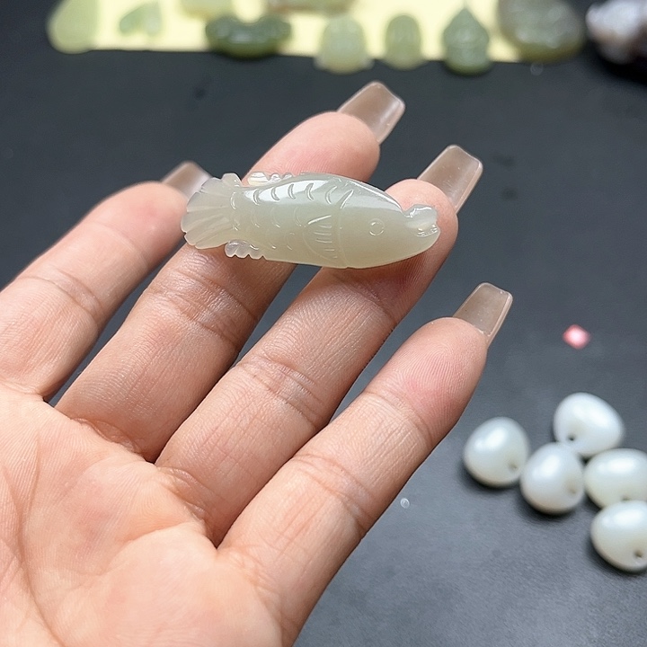 【闪购商品】颈饰未镶嵌和田玉