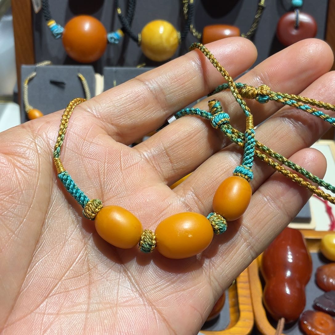 琥珀颈饰未镶嵌天然老蜜蜡枣珠