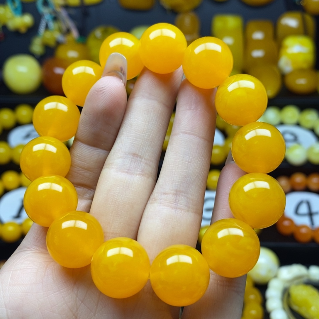 太***光鸡油红16手串一条