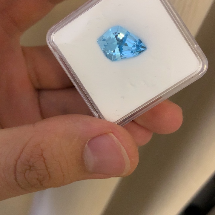 托帕石裸石6.8ct精切圣玛利亚托帕