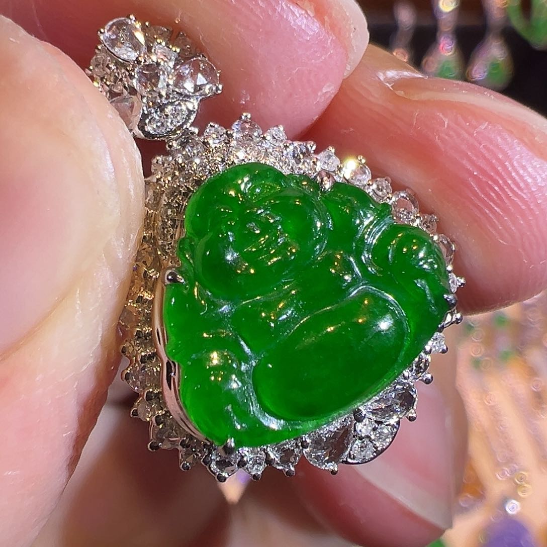 翡翠颈饰18K金镶嵌满色帝王色佛公