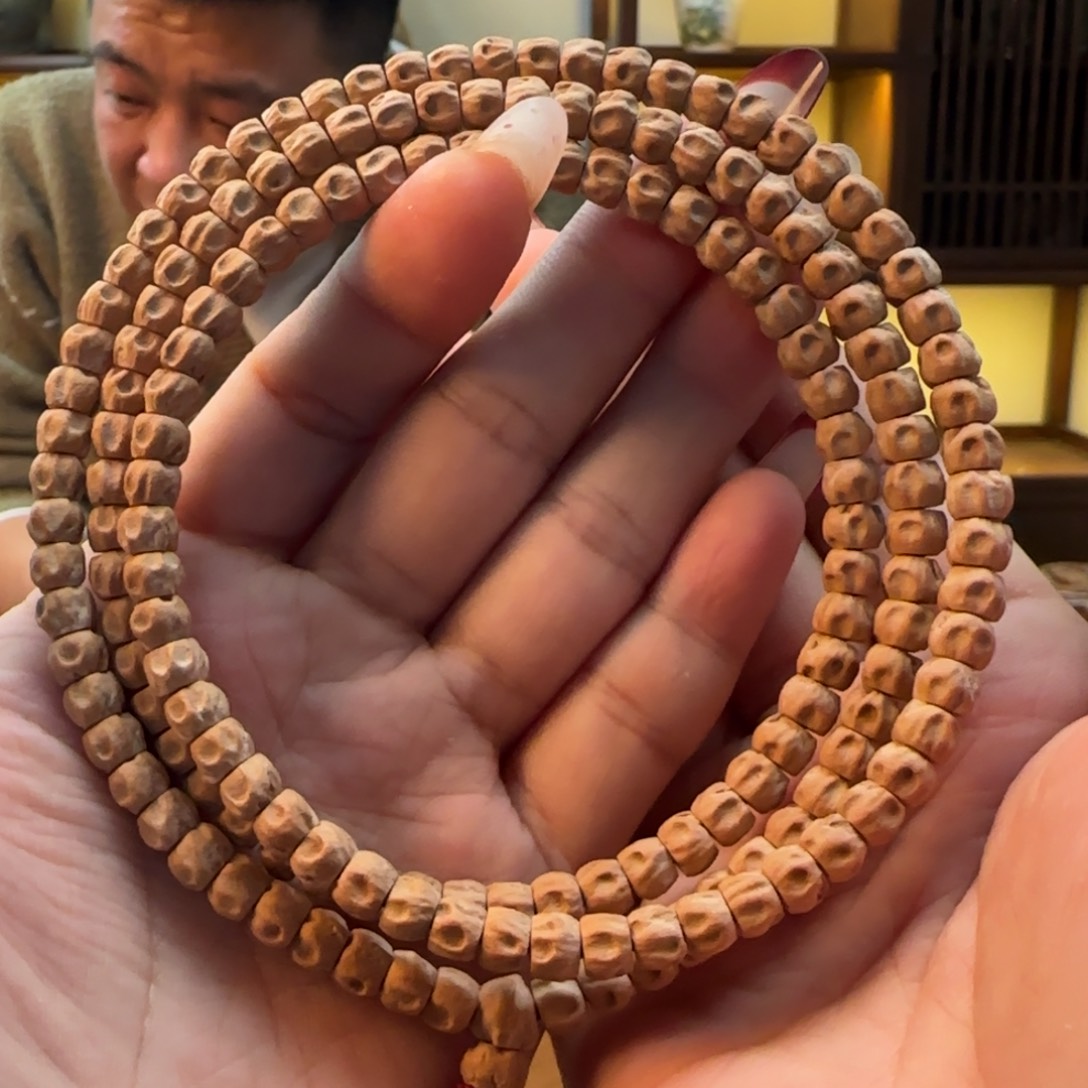 柏香籽/百香籽手串溶洞6左右