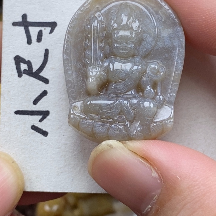 硅化珊瑚（珊瑚玉）未镶嵌颈饰