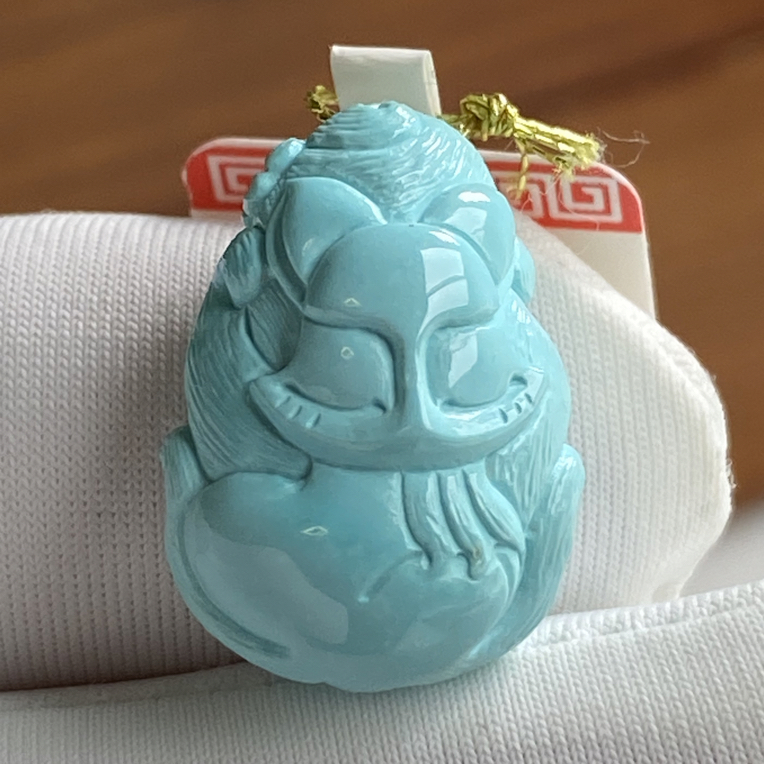 精工雕刻精美九尾狐侧挂吊坠天然原矿绿松石