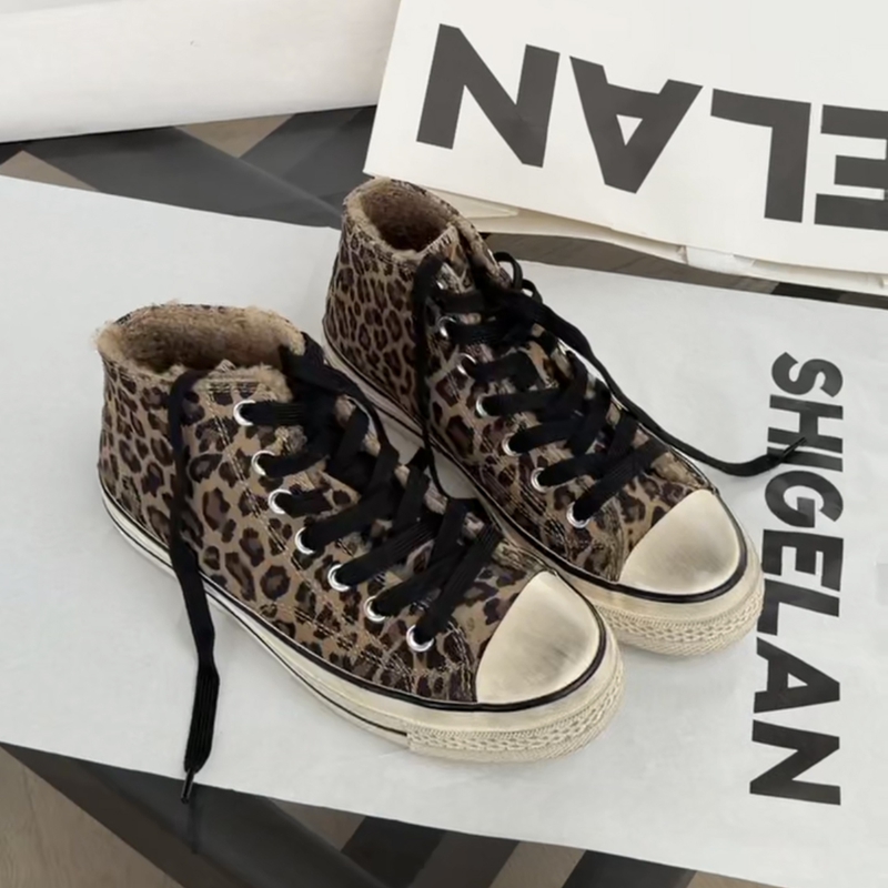 诗歌兰真皮擦色高帮豹纹板鞋女2025冬季百搭加绒保暖休闲鞋8033-3