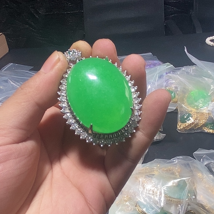 翡翠颈饰未镶嵌价格