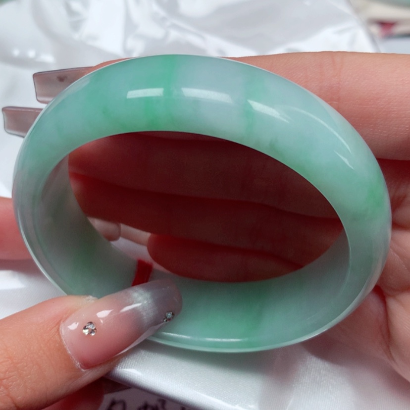 【闪购商品】翡翠手镯未镶嵌53圈贵妃