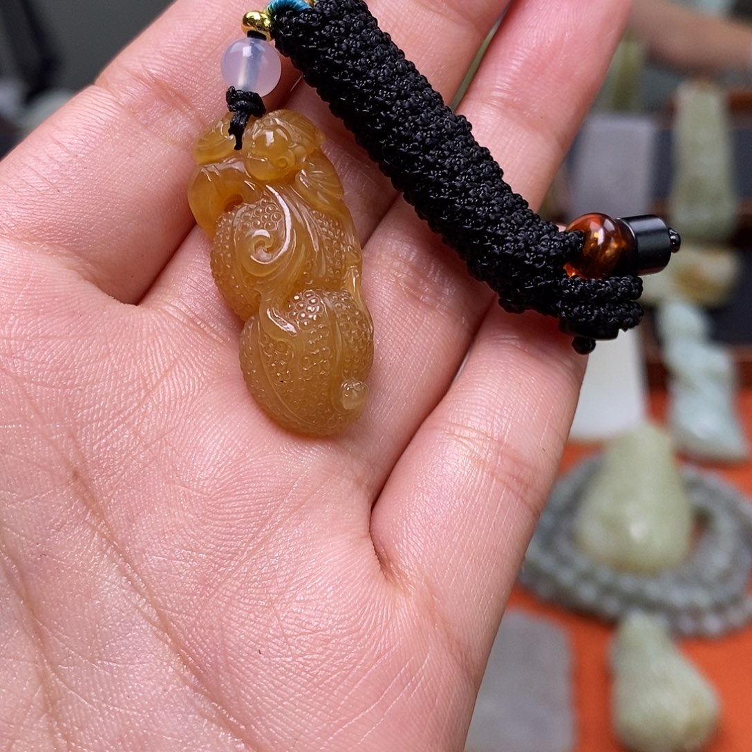 颈饰未镶嵌和田玉