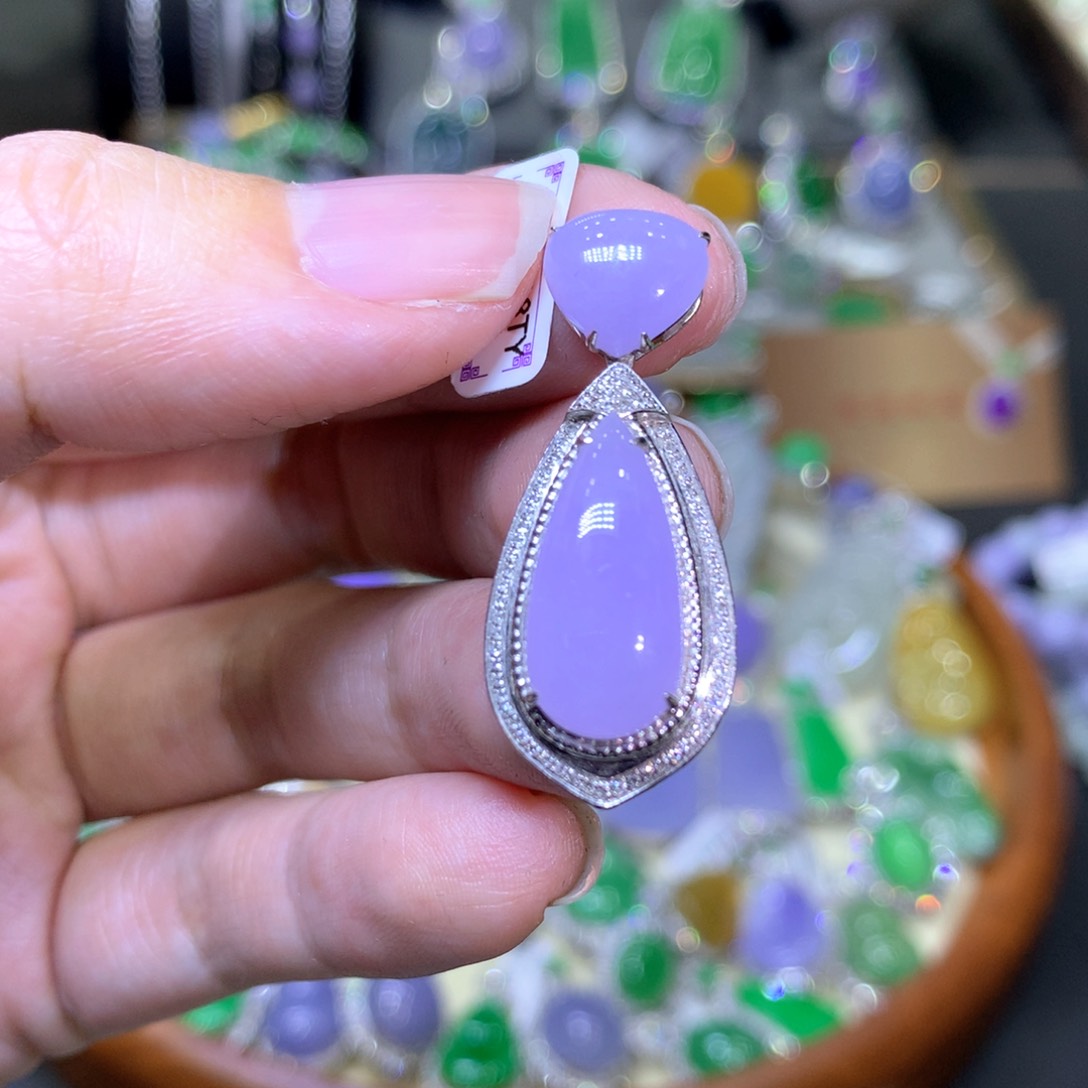 【闪购商品】翡翠颈饰18K金镶嵌翡翠吊坠项链