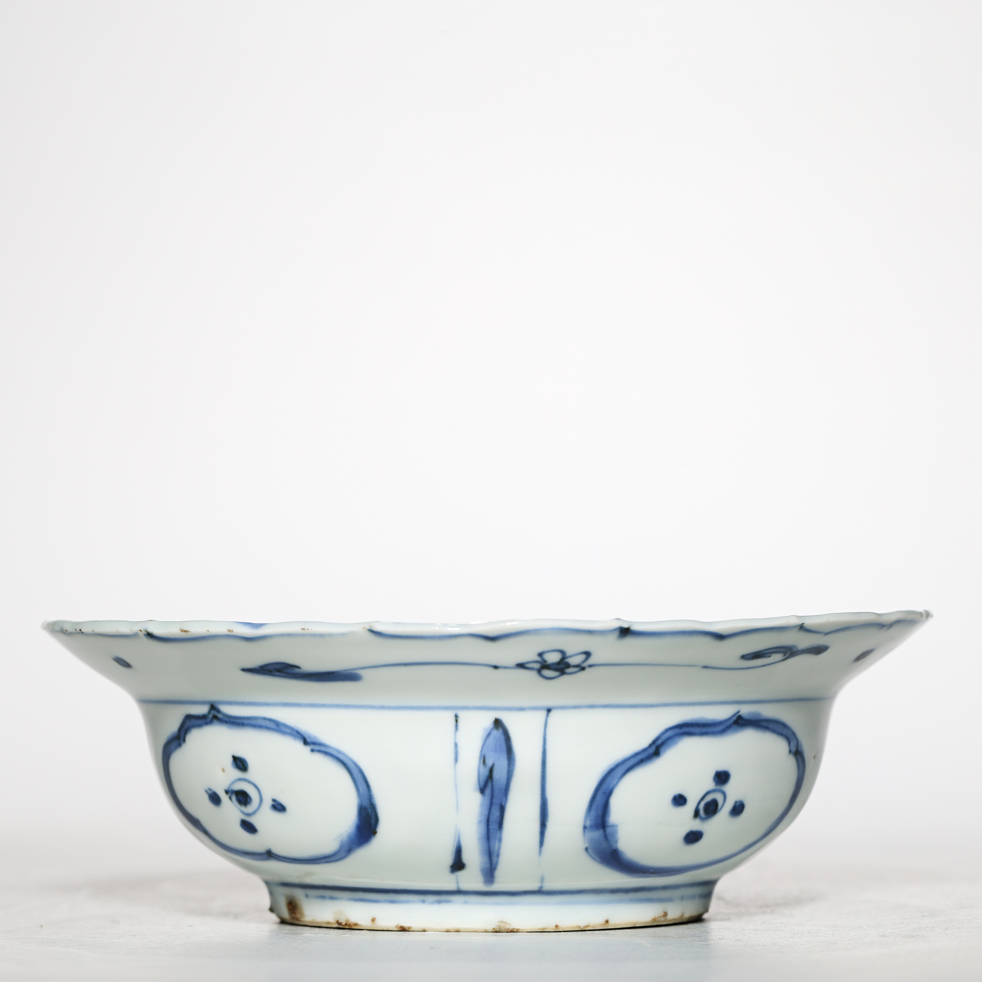 6181·青花虫草纹碗【古董拍卖】