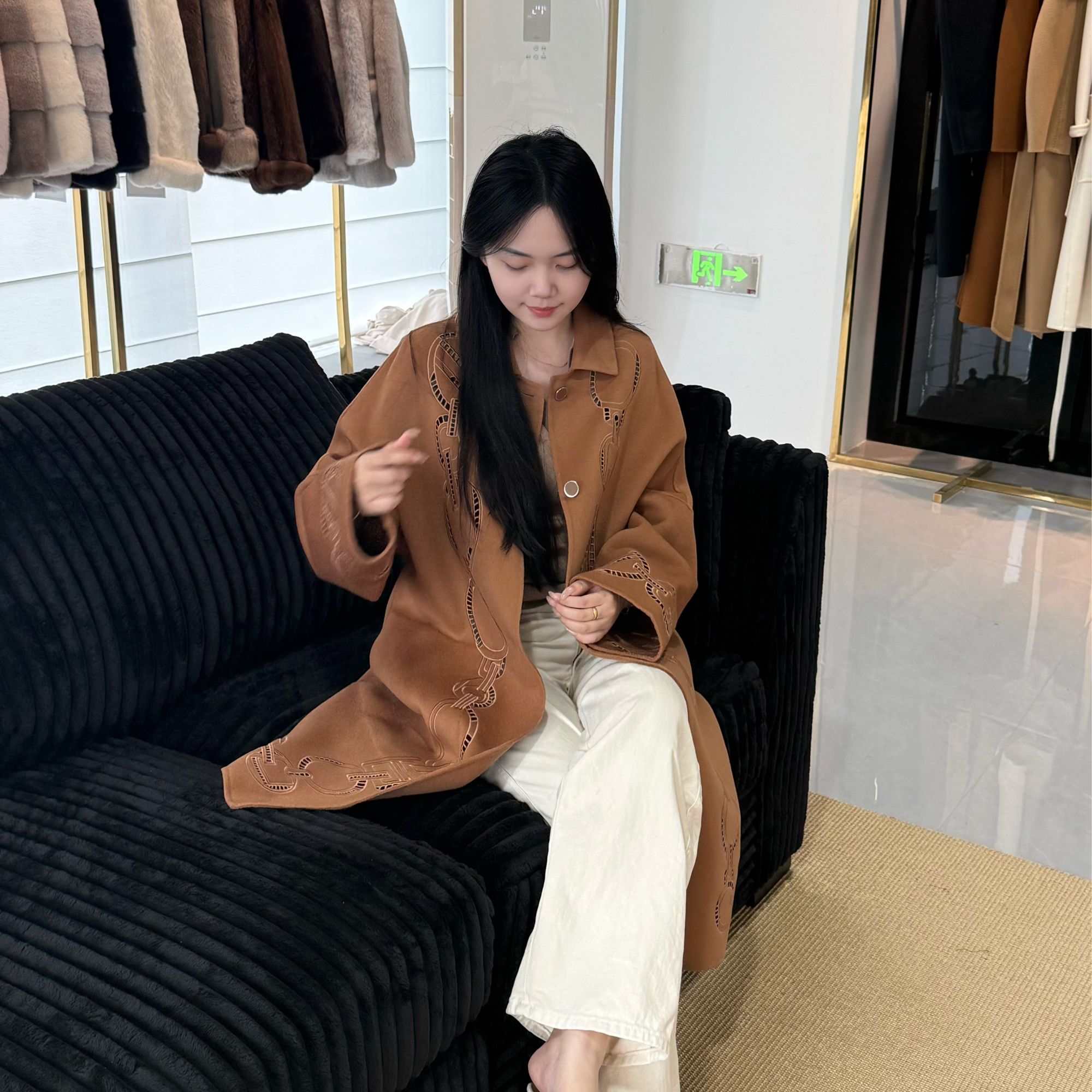海宁新款女士常规纯色保暖春季宽松型羊绒大衣秋冬