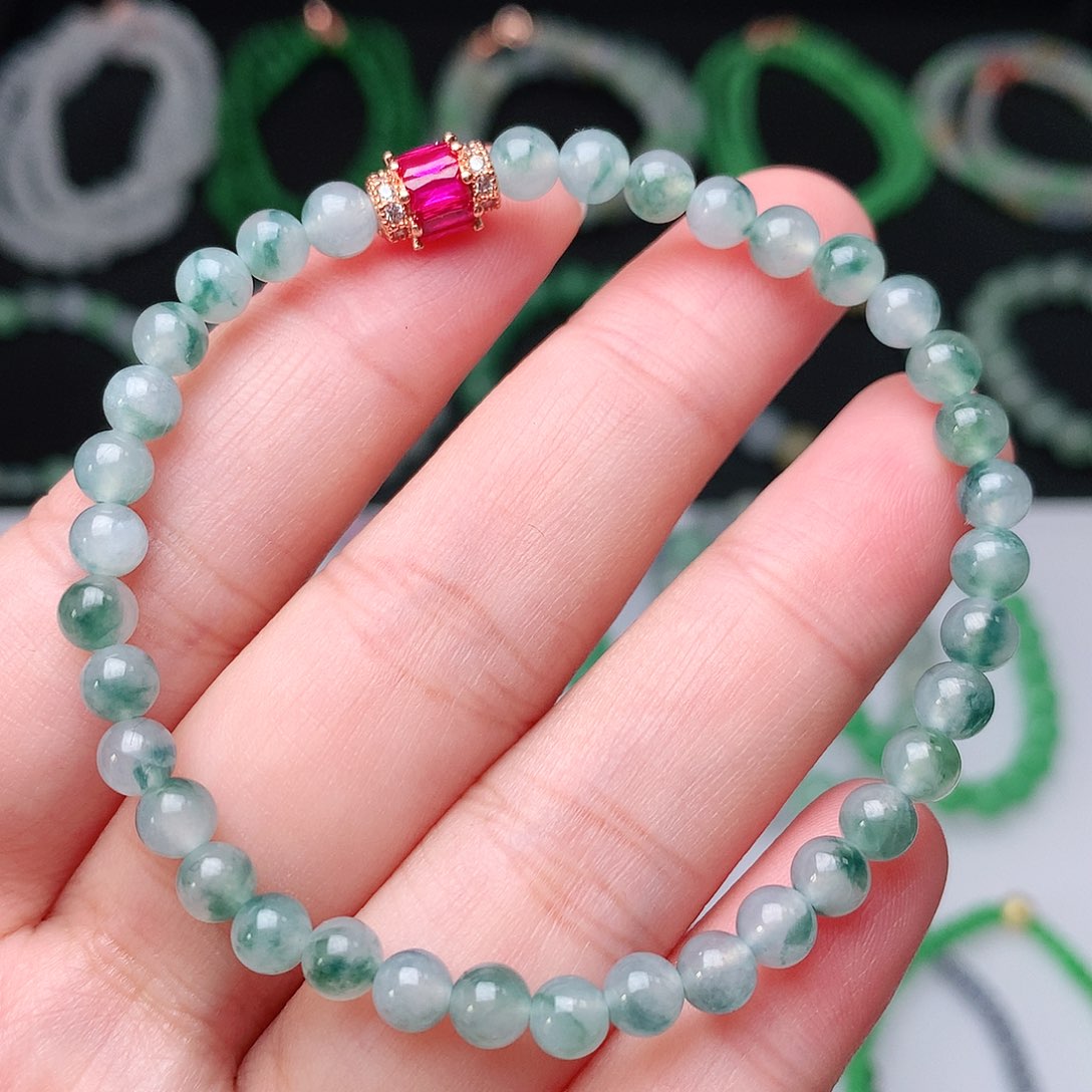 翡翠手链未镶嵌翡翠