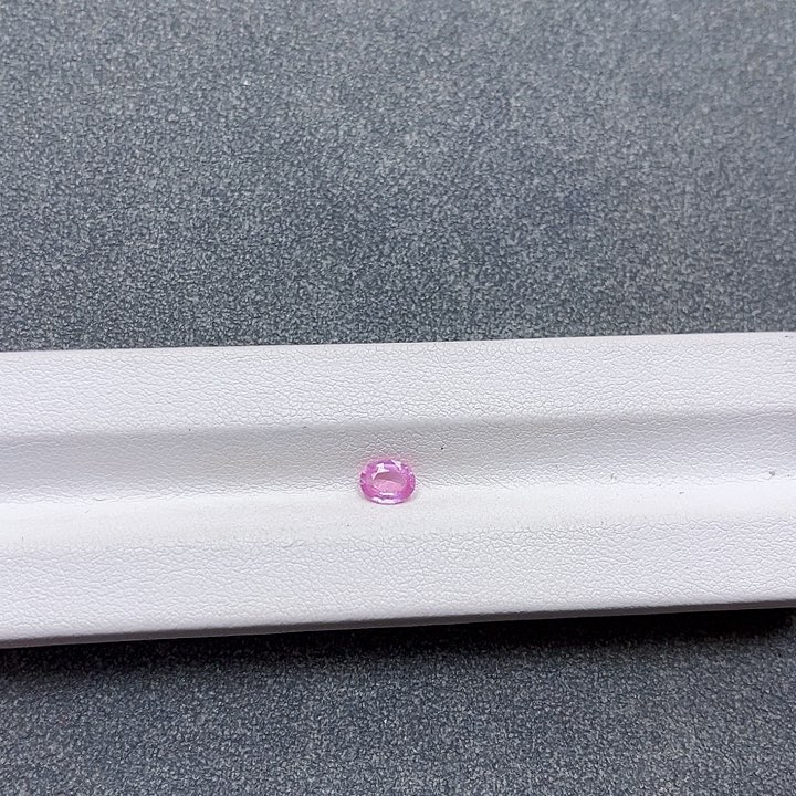 裸石未镶嵌尖晶石