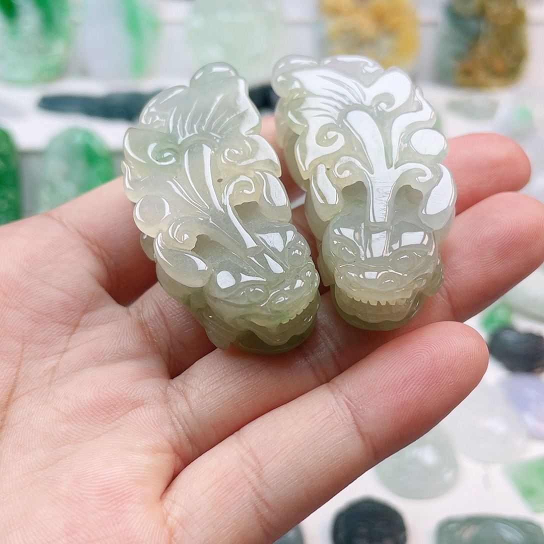 翡翠颈饰未镶嵌貔貅