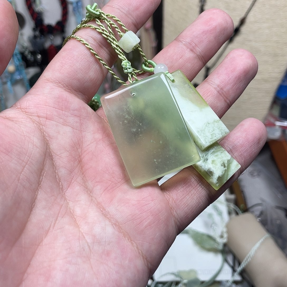 ****Y蛇纹石玉合金颈饰