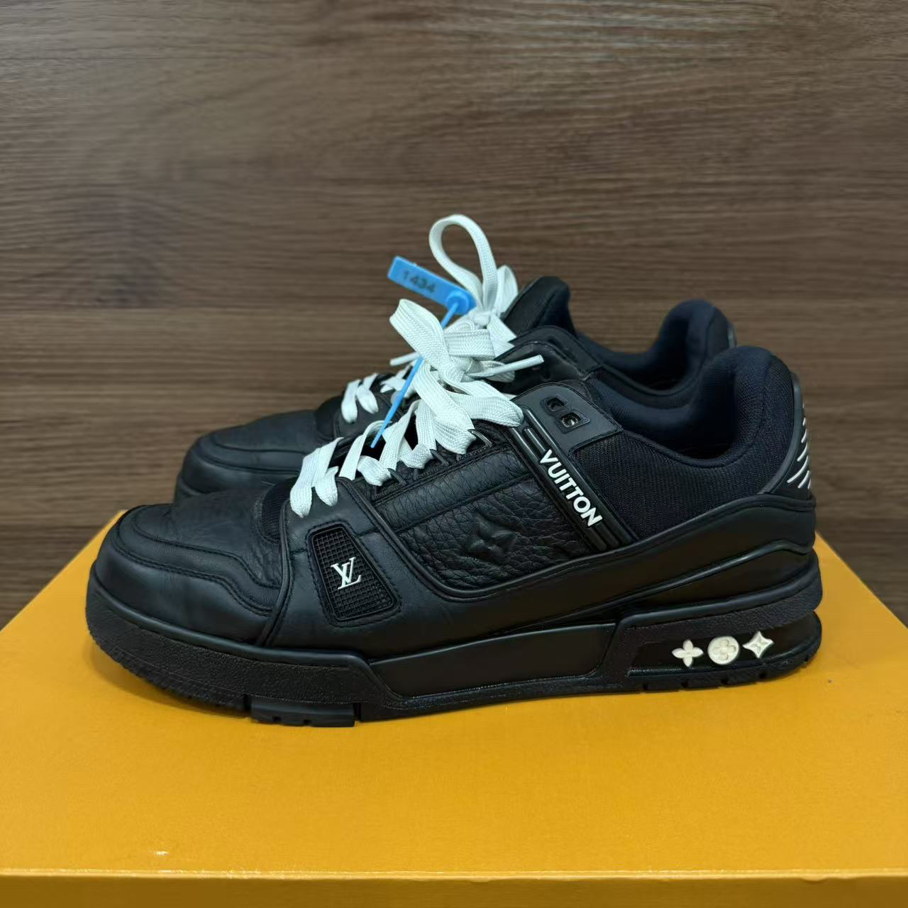 95新 LouisVuitton/路易威登 41.5码 trainer 黑武士 低帮板鞋