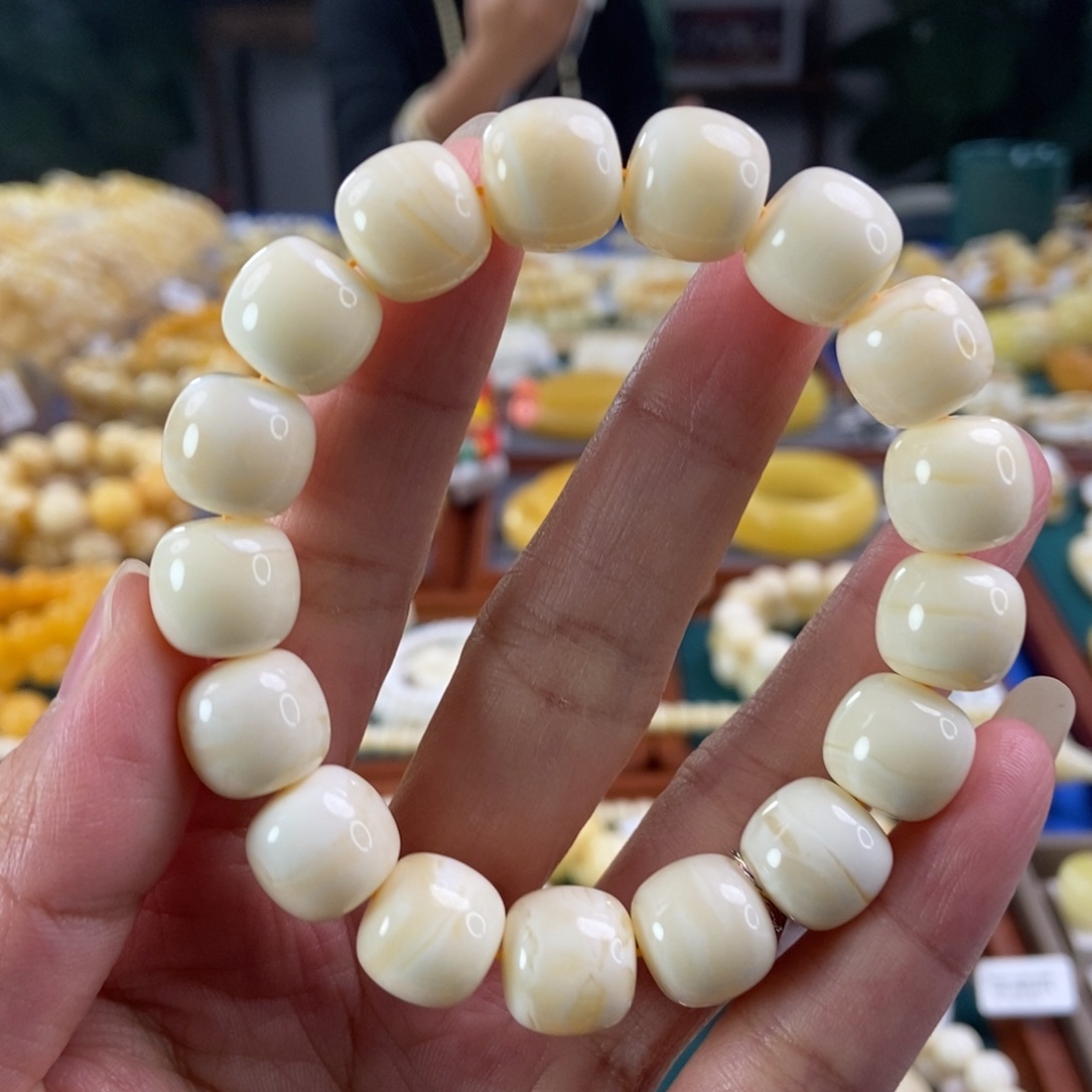 琥珀珠宝奇石未镶嵌13老型同料22.18