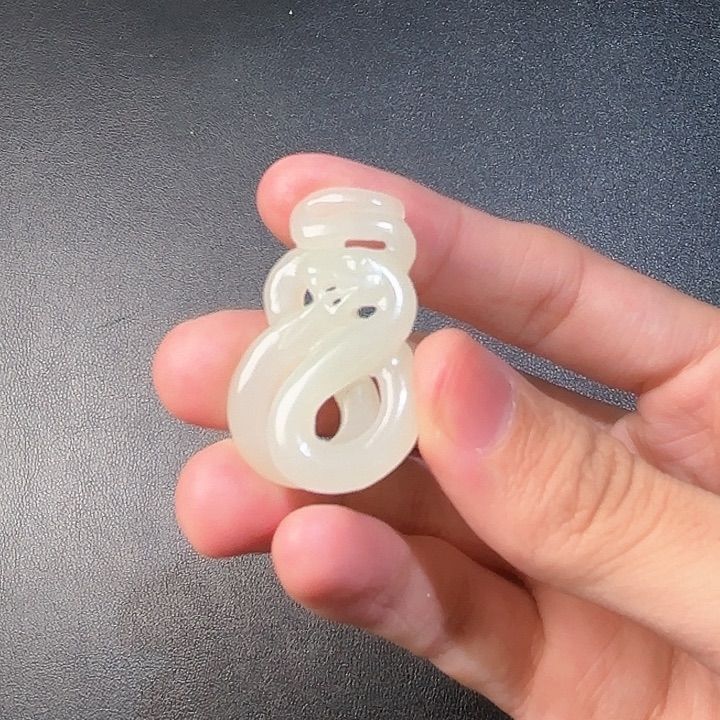 和田玉挂件未镶嵌棋**生