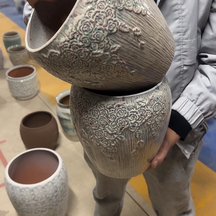 高度22厘米口18厘米