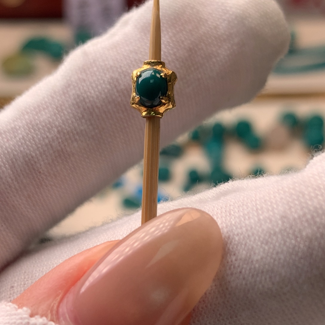 绿松石18K金镶嵌配饰