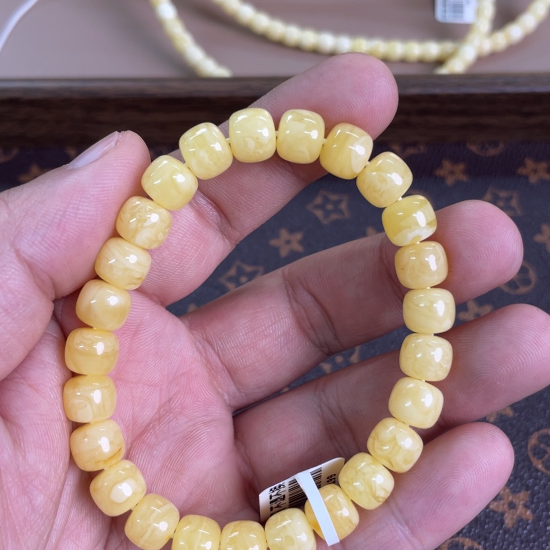 蜜蜡裸石未镶嵌?****喻04700000000