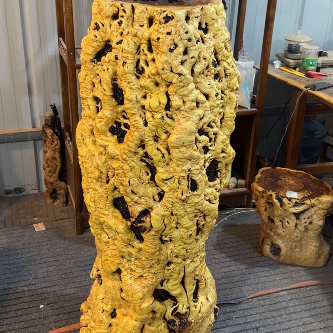 “***”龙纹鸡心枣木手工艺品 