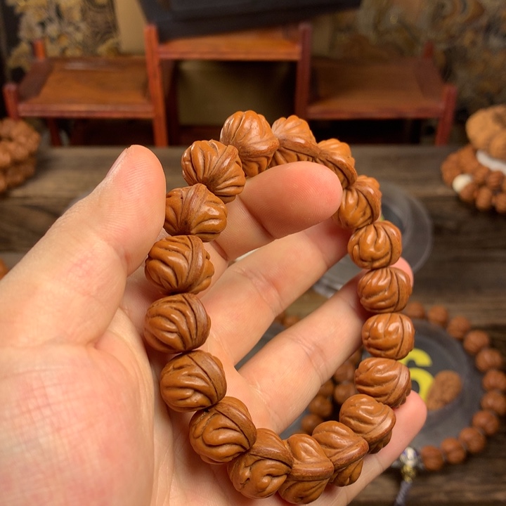 桃核吊坠?***?17玉龙脊手持