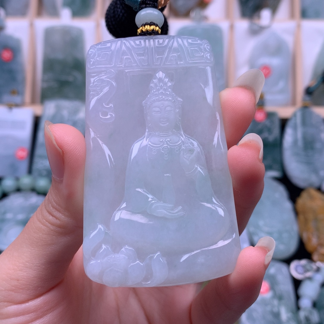 翡翠颈饰未镶嵌农*人翡翠