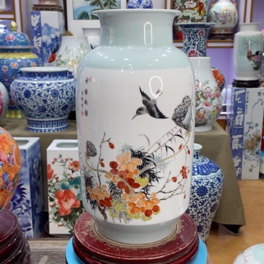 全手工釉下花鸟天球瓶全手工粉彩花鸟冬瓜瓶