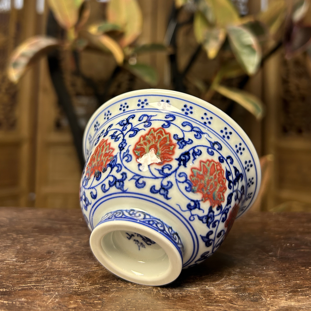 青花釉里红双狮压手杯（红包翠）