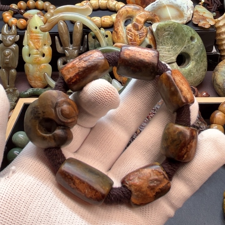 未镶嵌岫岩河磨玉（透闪石质玉）车挂4**7