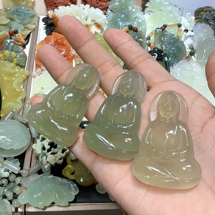 蛇纹石玉未镶嵌吊坠