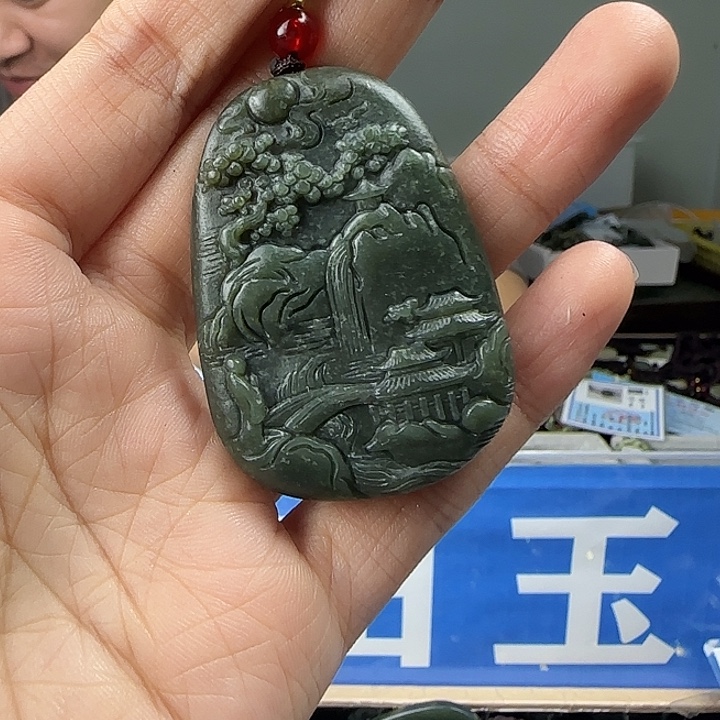 颈饰未镶嵌和田玉