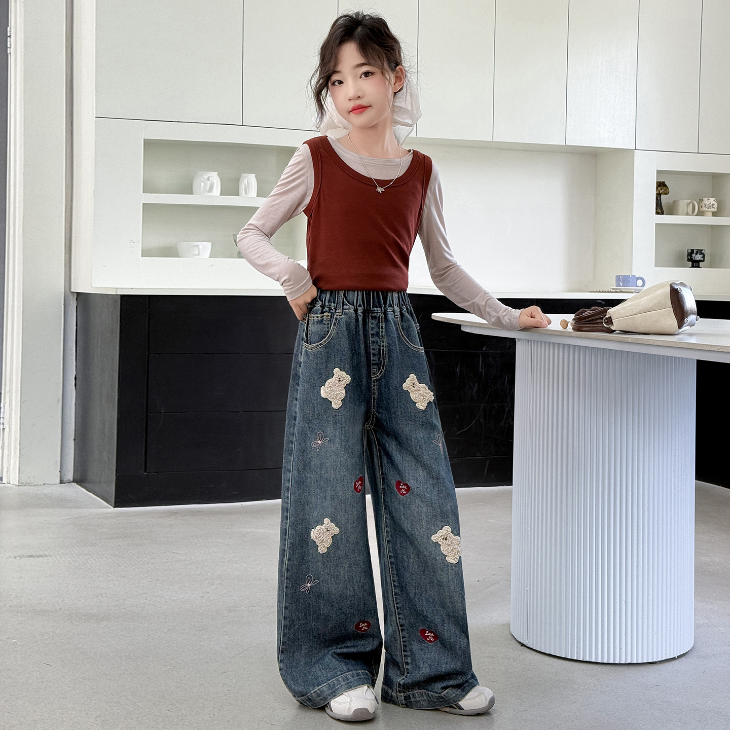 女童阔腿牛仔裤春秋款2025新款女大童毛巾绣直筒裤初中生女孩裤子