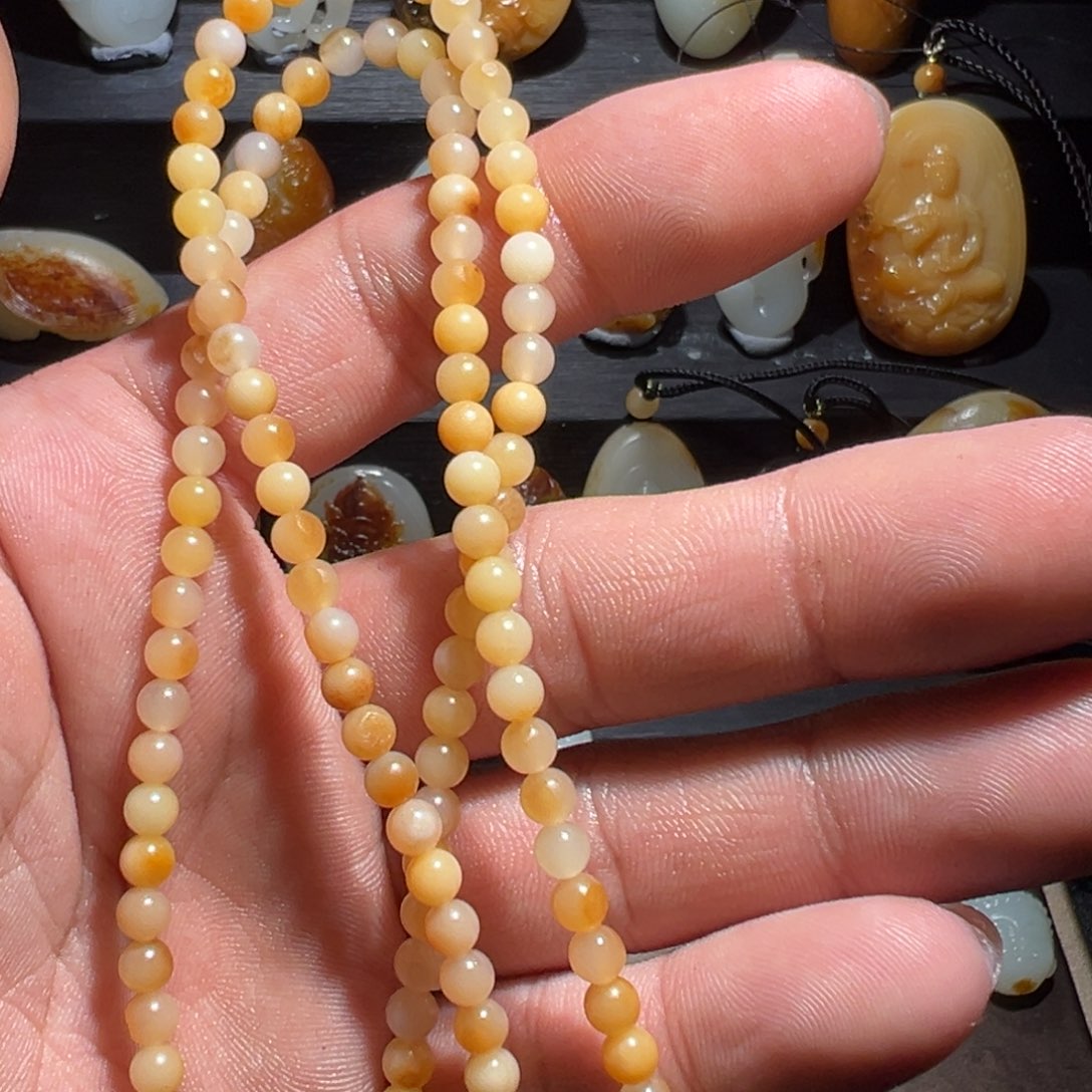 和田玉挂件未镶嵌玉*哥