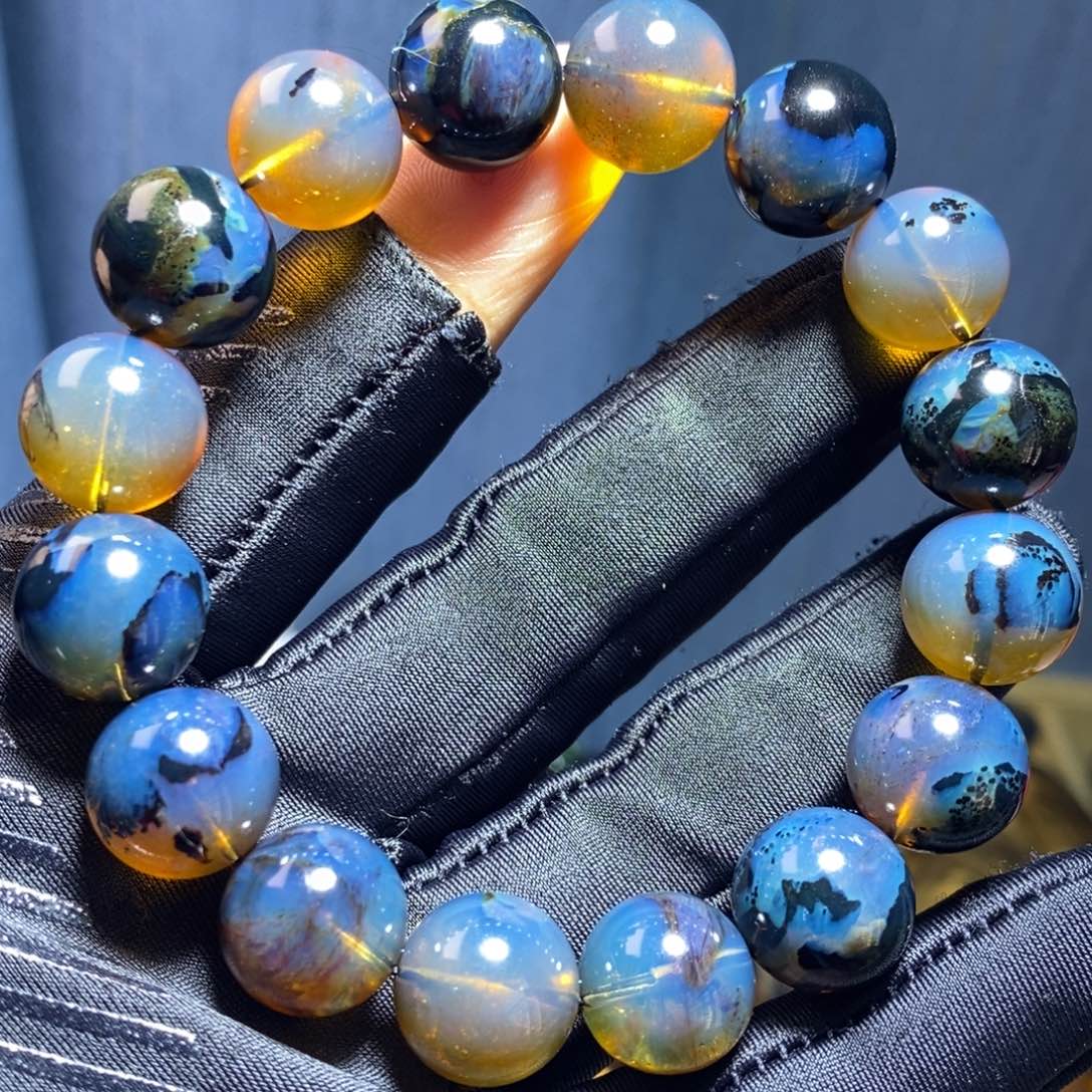 琥珀未镶嵌裸石……