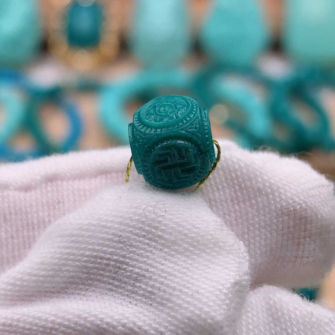 绿松石珠宝奇石未镶嵌7.8mm六方