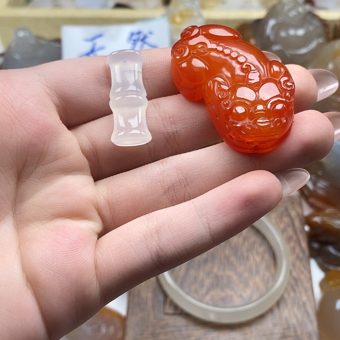 玛瑙/玉髓未镶嵌颈饰