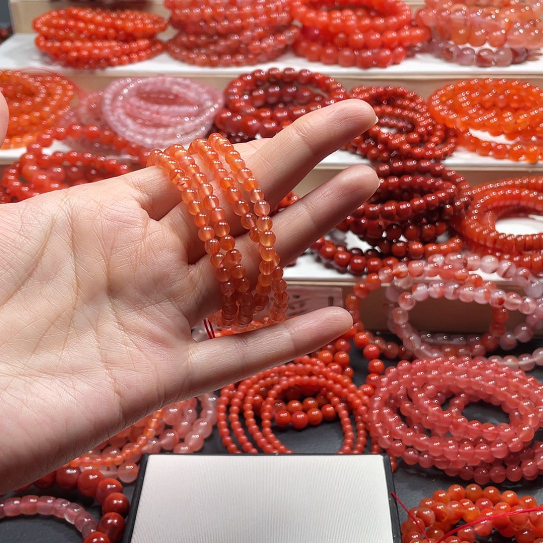 臭***女南红玛瑙未镶嵌手链