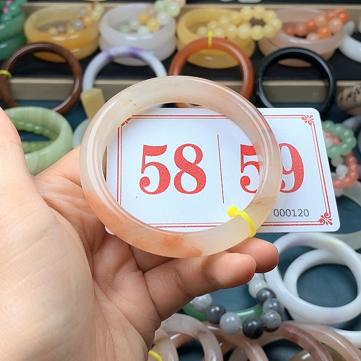 石英质玉（黄龙玉）未镶嵌手镯