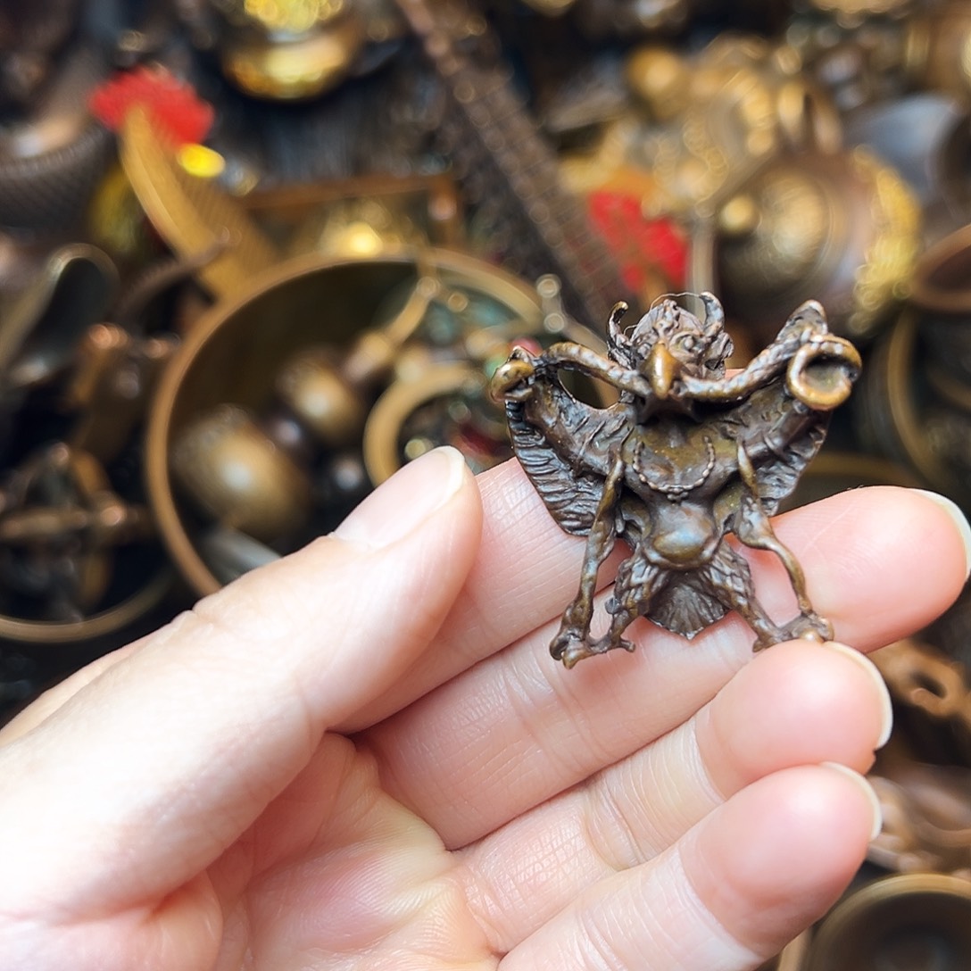 精美铜器工艺品等