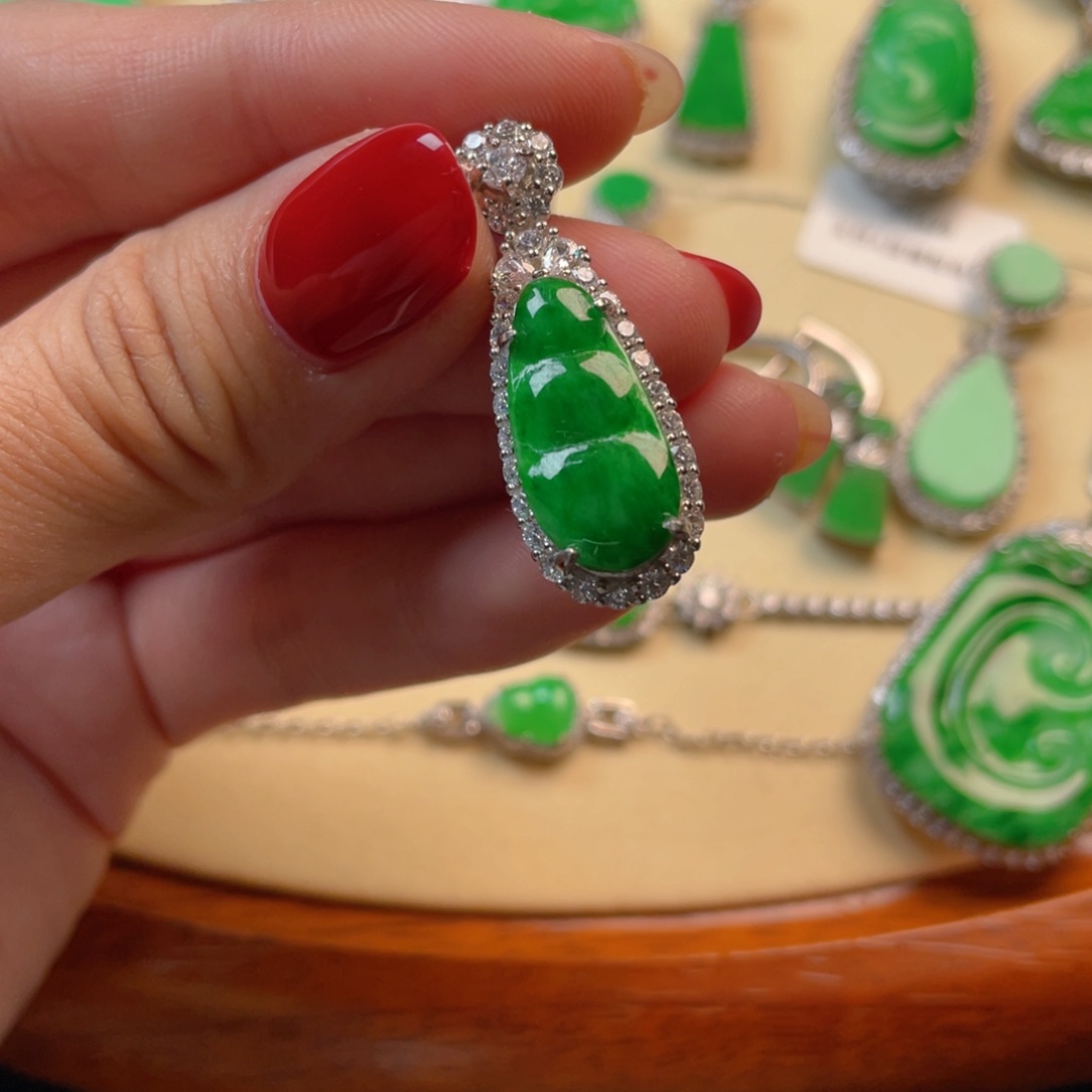 翡翠吊坠(不含链)银S925镶嵌