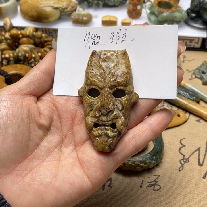 透闪石质玉手把未镶嵌