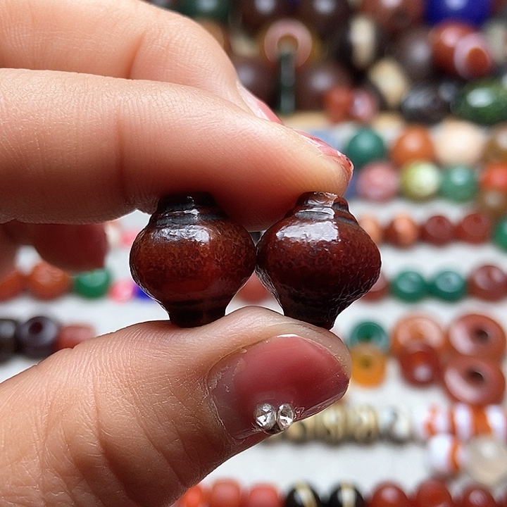 玛瑙/玉髓颈饰未镶嵌一*。